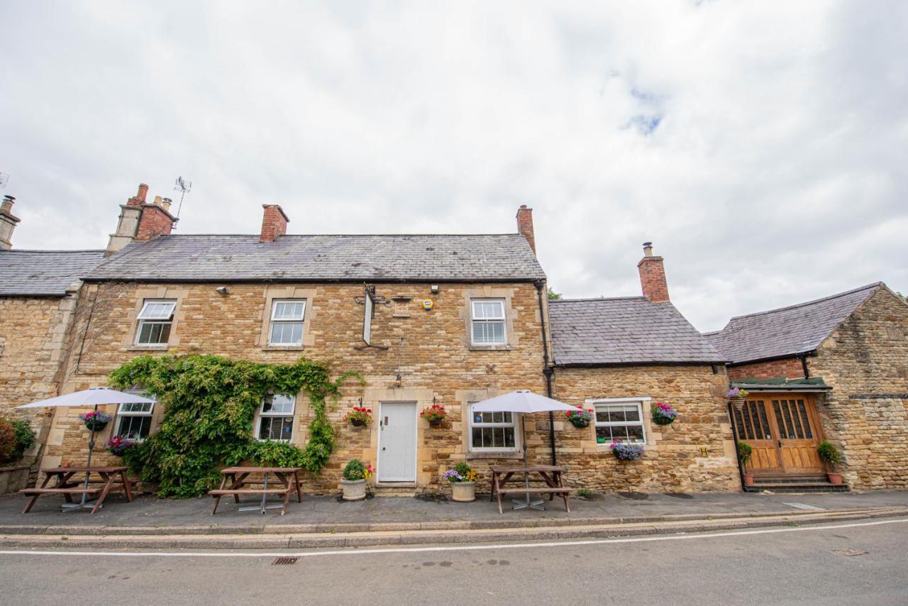 The George & Dragon Country Inn Seaton  Dış mekan fotoğraf